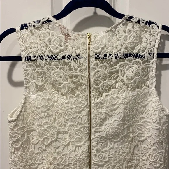 Nanette Lapore Gorgeous Lace Top EUC - Picture 6 of 8